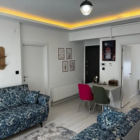 Medore & Next To The * Canakkale